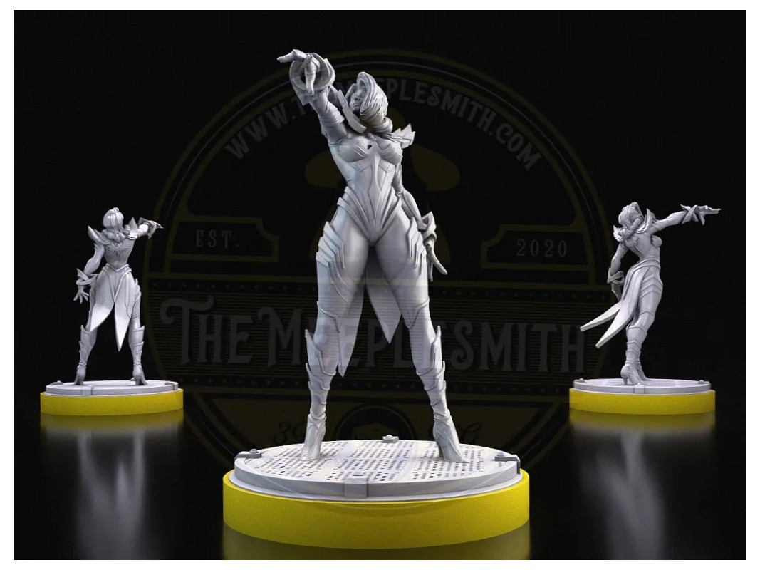 Diamond Phoenix – Psychic Queen Miniature