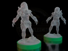 Miniatura Translúcida del Cazador "Predador" 2
